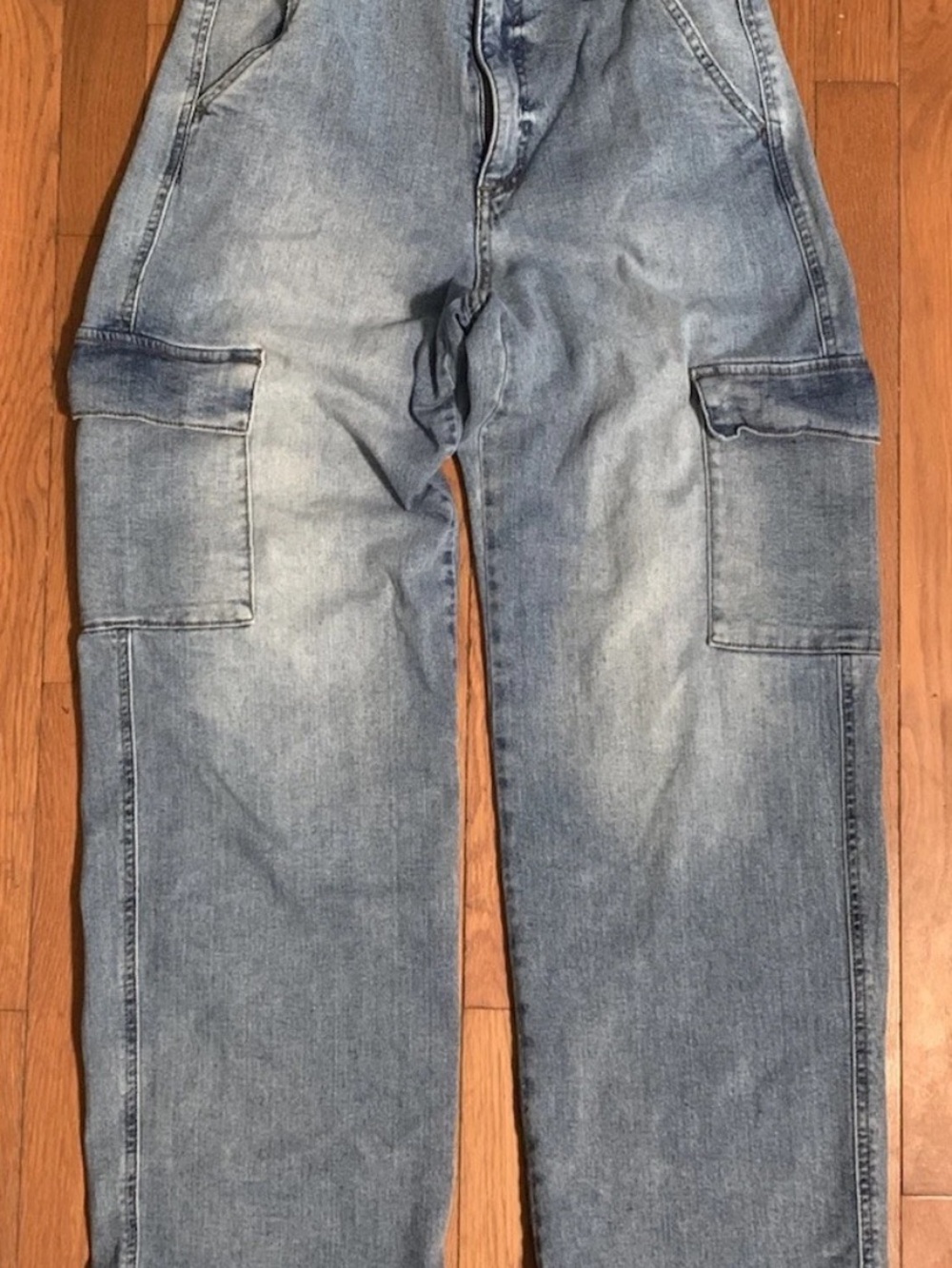 Jessica Simpsons Jenna Utility Wide leg size 4 light wash “Horizon”